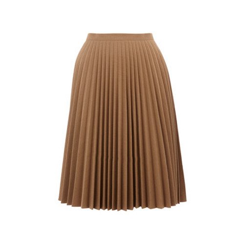 Style Your Knee Length Skirts This Way